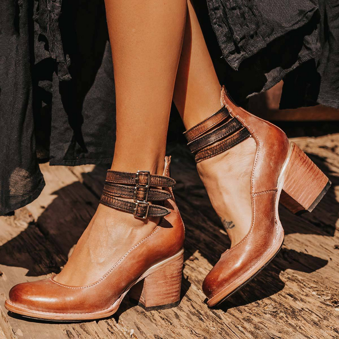 Elegant Black Women's Pumps with Adjustable Buckles for Comfort and Style