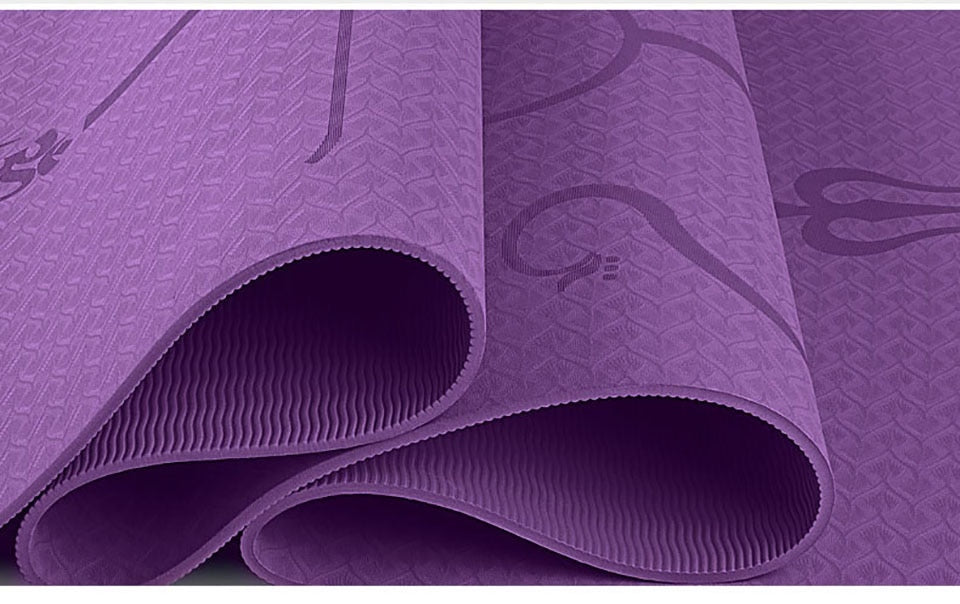 Non-slip yoga mat with alignment lines