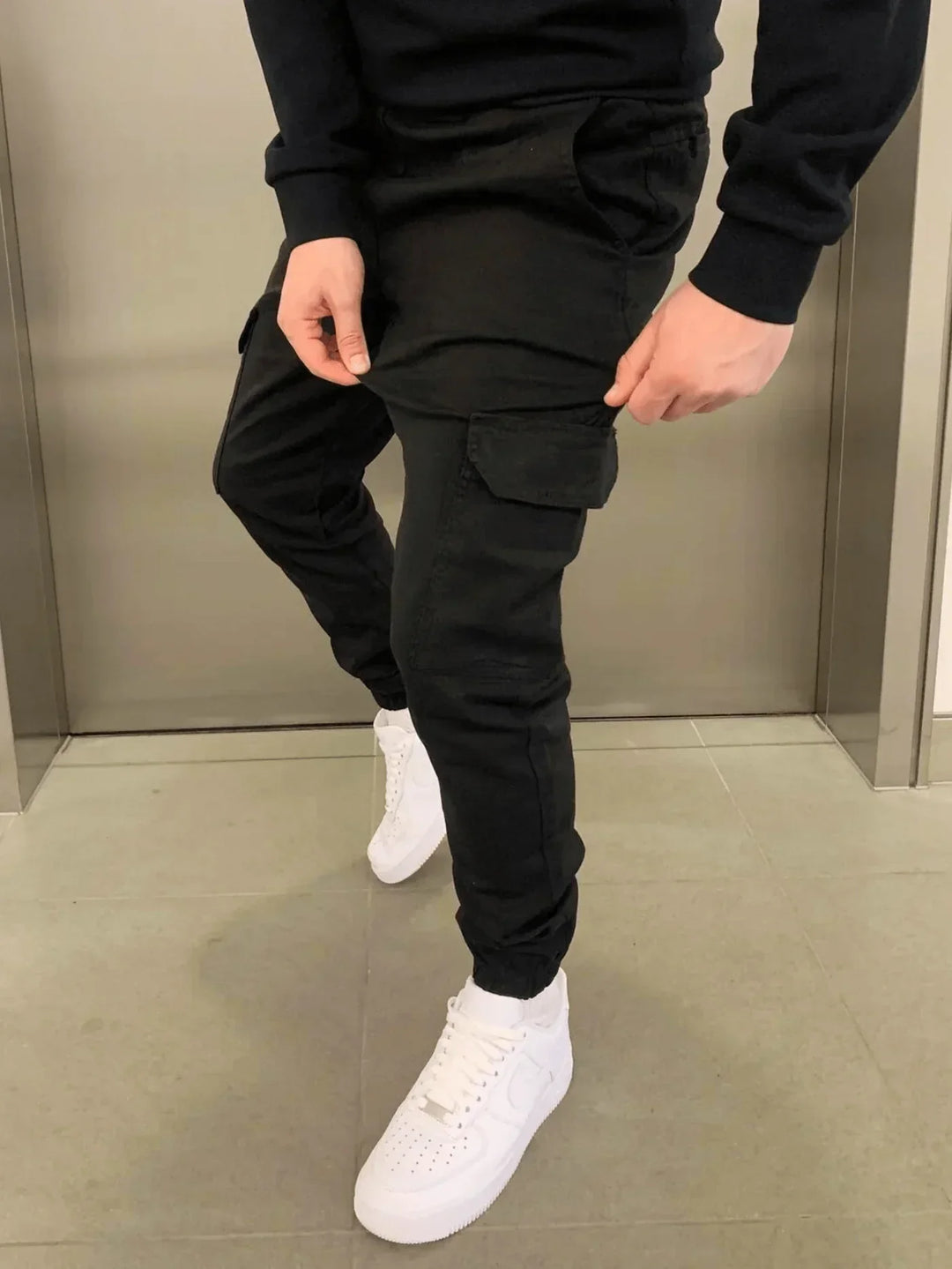 Comfortable Loose Fit  Cargo Trousers for Women with Practical Pockets and Elastic Waistband