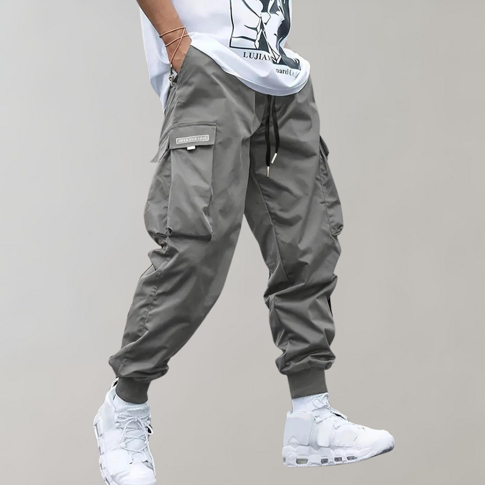 Relaxed Fit Black Cargo Trousers for Men, Breathable and Flexible Casual Trousers with Functional Pockets