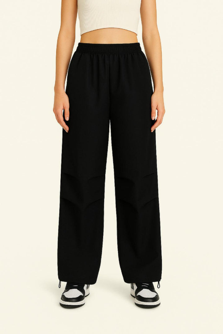 Black Parachute Trousers with Adjustable Waist, Multiple Pockets, Lightweight Fabric for Casual and Urban Style