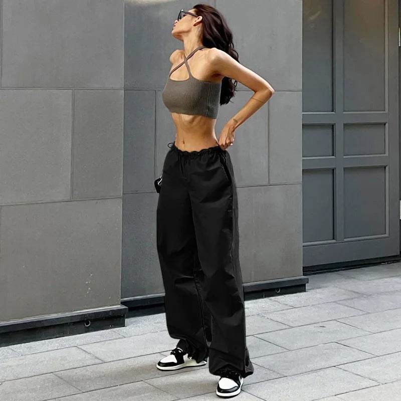 Black Parachute Trousers with Adjustable Waist, Multiple Pockets, Lightweight Fabric for Casual and Urban Style