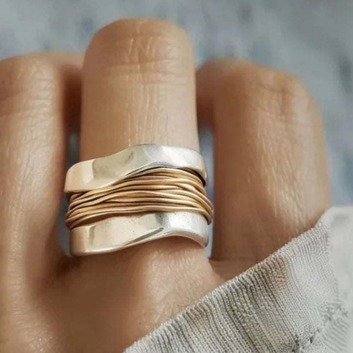 Two-Tone Ring With Hand Carved Geometry – Geometric Daily Wear jewellery, Fall 2026 Trend