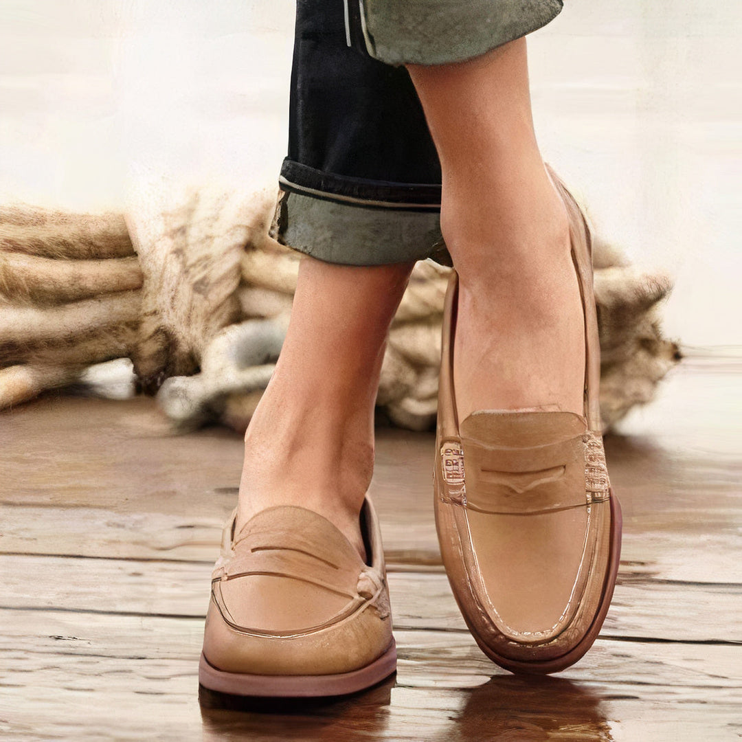 Orthopaedic Shoes for Women with Ergonomic Design, Breathable Material, and Advanced Insole for Comfort and Support