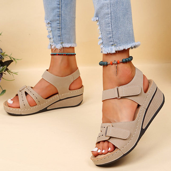 Orthopaedic Summer Sandals for Women, Breathable Design with Supportive Fit, Elegant and Comfortable for Daily Wear