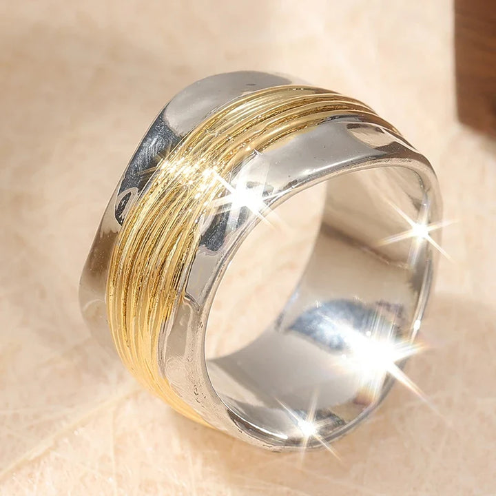 Two-Tone Ring With Hand Carved Geometry – Geometric Daily Wear jewellery, Fall 2026 Trend