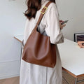 Crossbody Bag Large Capacity Bucket Bag Fall 2026 Trend Versatile Everyday Carry