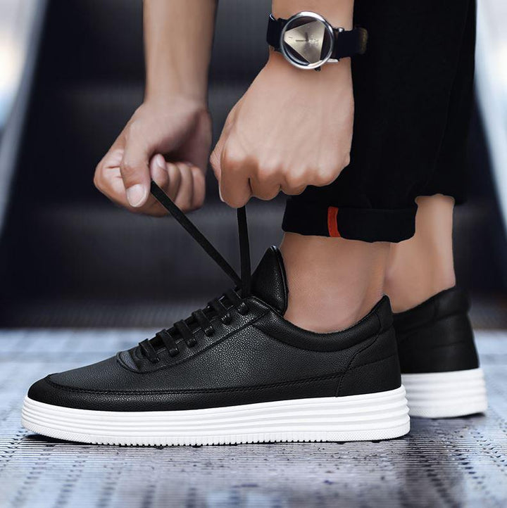 Relaxed Leather Trainers for Men with Premium Upper and Durable Rubber Sole for Optimal Comfort