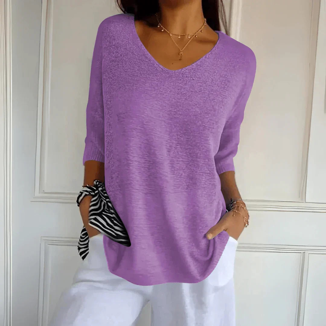 Relaxed Elegant Casual Top for Women, V-Neck Three-Quarter Sleeves, Lightweight Business Casual Shirt to Wear with Jeans