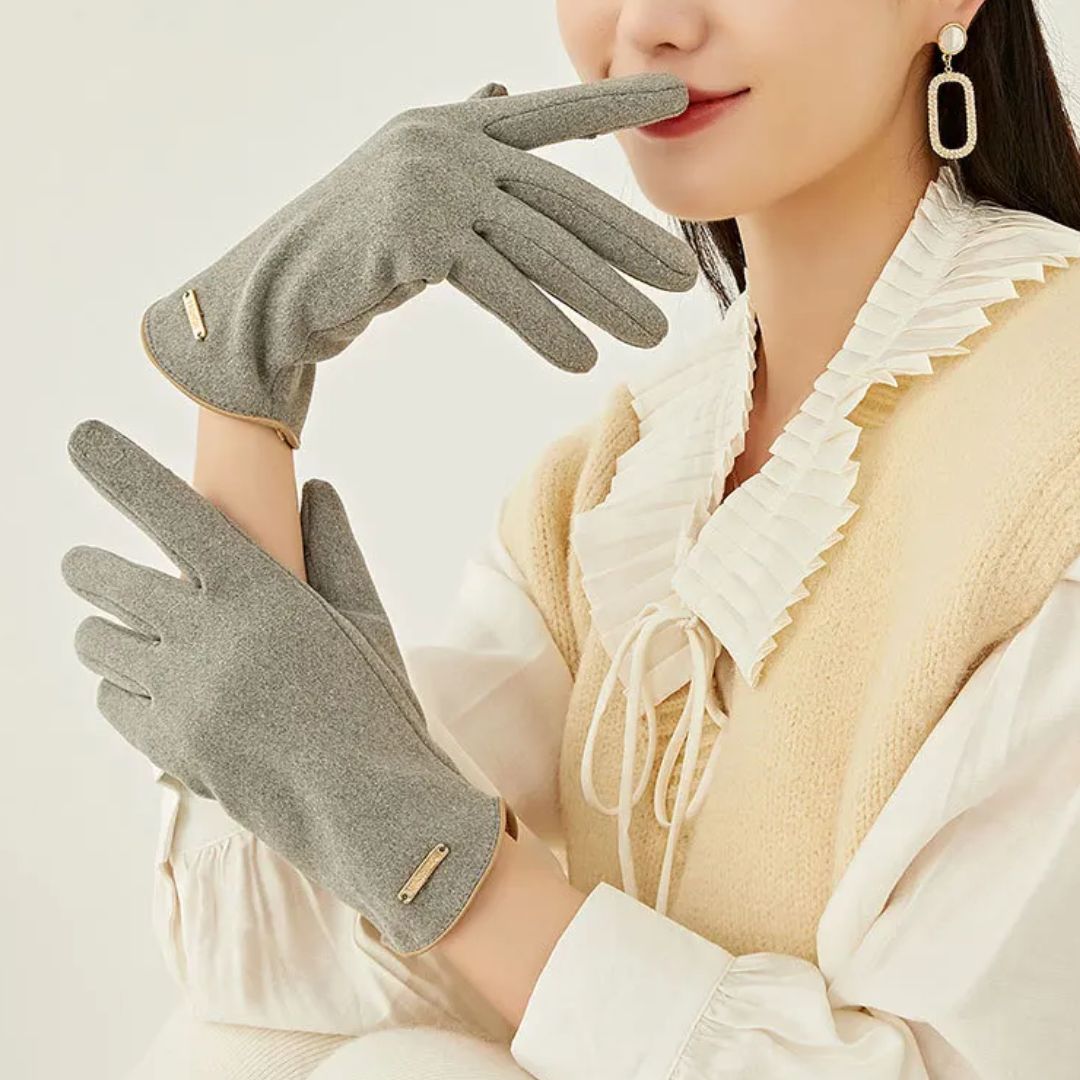 Soft Timeless Women Suede Gloves - Fitted, Cashmere Lined