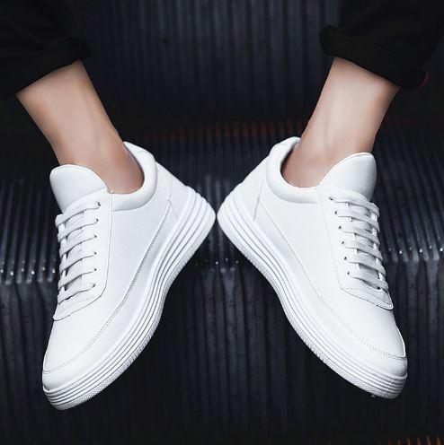 Relaxed Leather Trainers for Men with Premium Upper and Durable Rubber Sole for Optimal Comfort